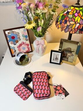 NWT Diane Von Furstenberg for Target Modern Geo Cell Phone Holder Crossbody